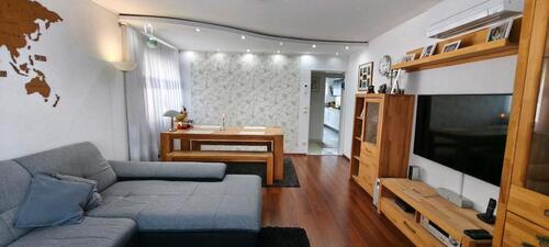 Foto - 3-Zimmer-Wohnung mit 2 Balkonen, Klimaanlage, Einbauküche