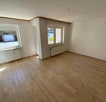 bezugsfertig: 2-Zimmer-Wohnung in Plettenberg mit Balkon und Boden