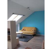 Charmante 1-Zimmer-Dachgeschosswohnung - voll möbliert - Augsburg Bärenkeller