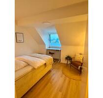 Ab sofort frei: vollmöbliertes Business WG Zimmer in D-Zoo - Düsseldorf Stadtbezirk 2