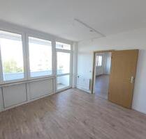 Viel Platz mit Balkon - 3 Zimmer mit EBK für Familien - Halle (Saale) Silberhöhe