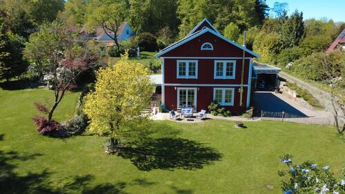 Foto - Neuwertiges Schwedenholzhaus mit PV-Speicher, Lüftungsanlage und