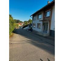 Verkauf Doppelhaus Hälfte mit 2 Garagen , Garten - Dettighofen