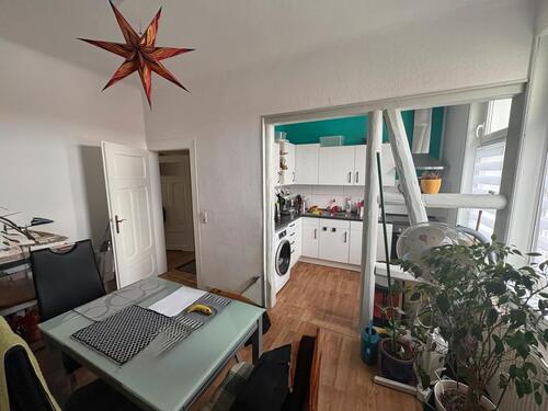 Foto - Charmante 3-Zimmerwohnung mit Einbauküche und Garten