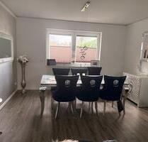 Haus mit Gewerbe Einheit zu verkaufen - Büchen