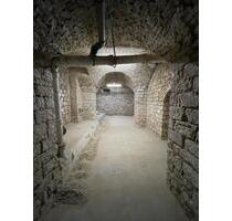 GewölbekellerLagerfläche in Mainzer Neustadt mit Stellplatz!