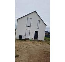 KFW Haus NEU 110qm mit 566qm garten - Leezen