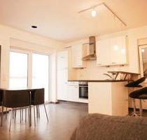 Von Privat: 3 ZKB Neubau Wohnung + EBK + Stellplatz + Ladesäule + - Grünstadt