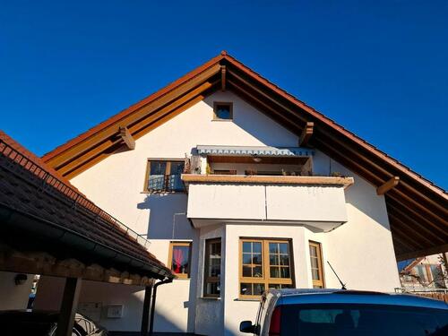 Foto - Helle 4-Zi DG Wohnung, Stellplatz Balkon Tageslichtbad EBK