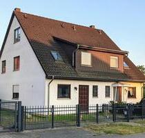 Renovierte Doppelhaushälfte mit Garten in Berlin-Mahlsdorf