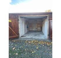 jeweils eine Garage in der Robert-Krahl-Straße sowie am Harthweg in Chemnitz zu vermieten.