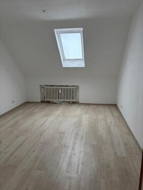 Foto - 3 Zimmer Dachgeschosswohnung - 780,00 EUR Kaltmiete,