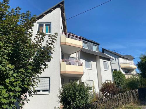 Foto - Helle und frisch renovierte Wohnung in ruhiger Lage ab sofort