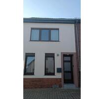 Kleines Einfamilienhaus in Krefeld-Hüls – ruhige Lage