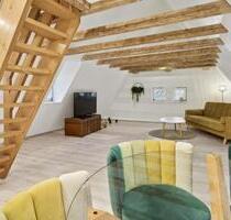 Modernisiertes Dachgeschoss mit Atelier in Münsingen