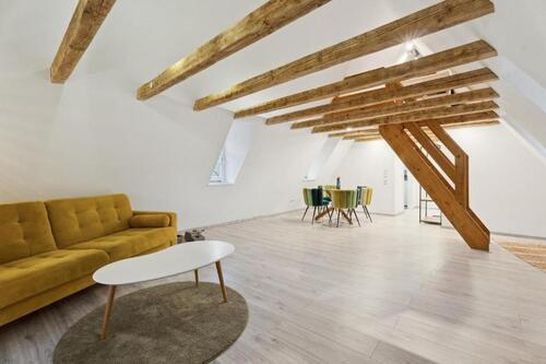 Foto - 1 Zimmer Dachgeschoßwohnung zur Miete in Münsingen