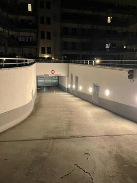 Foto - Tiefgaragenstellplatz Eberhardshof zum 01.04. zu vermieten!