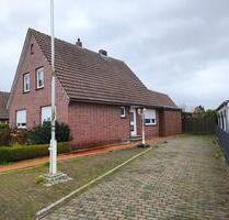 Freistehendes Einfamilienhaus in Kanallage mit Potenzial - Papenburg