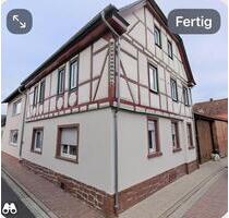 Ehemaliger Bauernhof und Weingut mit großem Innenhof - Großwallstadt