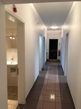 Foto - Hotspot erfolgreicher Unternehmen: Bürofläche, stadtnah, sehr gute ÖPNV – und B6 Anbindung