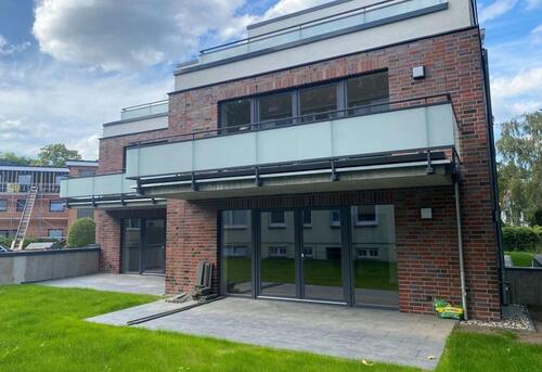 Foto - hochwertige Neubau-Wohnung mit großer Terrasse in Lauf nähe zum Bramfelder See 1 Tiefgaragen Stp.