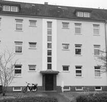 3-Zimmer-Altbauwohnung in HRO-Tweelviertel + Fremdenzimmer im DG - Rostock Hansaviertel 3-Zimmer-Altbauwohnung in HRO-Tweelviertel + Fremdenzimmer im DG - Rostock Hansaviertel