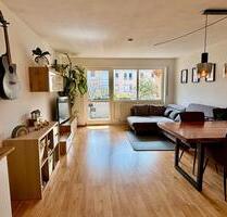 Helle 3-Zimmer-Wohnung mit großem Balkon - ohne Käuferprovision!! - Gersthofen