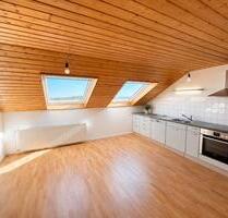 Helle 2,5-Zimmer-Dachgeschosswohnung in Gerstetten – mit EBK