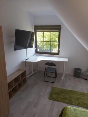 Foto - WG-Zimmer, renoviertes Haus Garten Pool, Anmeldung Nähe U6 Alt-Mariendorf
