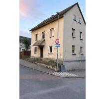 Haus mit Neubau- & Abrissplänen in Villmar-Weyer