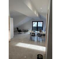 Moderne 2-Zimmer-Wohnung - 1.000,00&nbsp;EUR Kaltmiete, ca.&nbsp; 68,00&nbsp;m&sup2; in Neckartailfingen (PLZ: 72666)