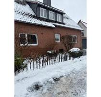 Erdgeschoss helle Familienwohnung mit Kamin, Terasse und Garten - Lachendorf Erdgeschoss helle Familienwohnung mit Kamin, Terasse und Garten - Lachendorf