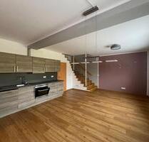 Helle 3-Zimmer-Wohnung - ca. 80 m² - mit Balkon & 2 Stellplätzen - Bärnau