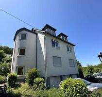 Lichtdurchflutetes Zuhause mit besonderem Grundriss - gepflegte 4-Zimmerwohnung in ruhiger Wohnlage - Halsenbach