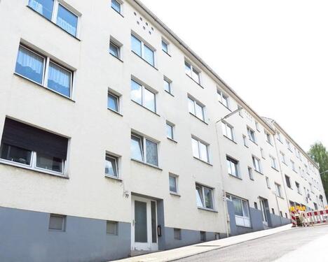 Foto - Frisch renovierte 3-Zi.-Whg. mit Tageslichtbad und Balkon