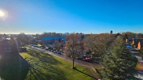 Foto - 2 Zimmer, Privat, Lokstedt, 58m², 5. OG, Parkplatz, Barrierefrei