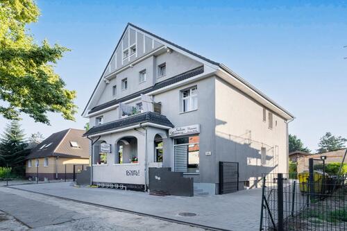 Foto - PKW-Stellplatz in Falkensee in Bahnhofsnähe