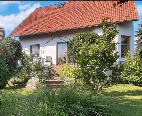 Foto - Gepflegtes Einfamilienhaus mit schönem Garten im Grünen