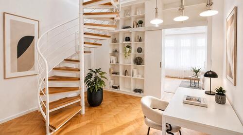 Foto - Provisionsfrei: Lichtdurchflutete Maisonette mit Galerie am Rhein