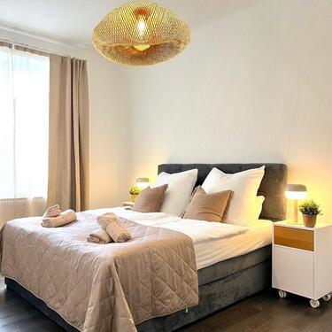 Foto - Möblierte Wohnung am Hölderlinplatz zu vermieten mind. 4 Wochen