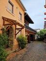 Foto - Einfamilienhaus mit Nebengebäuden. Hofreite Von Privat Ockenheim