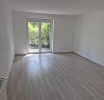 2 Zimmer Wohnung, Neue EBK, Ruhige Nachbarn - Schwerin Neumühle
