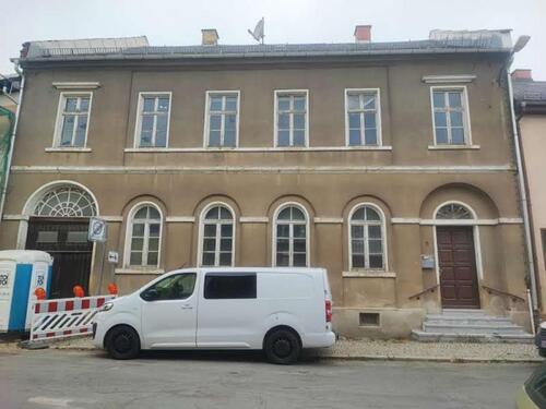 Foto - Stilvolles Mehrfamilien-Wohnhaus zum Sanieren