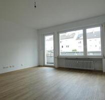 Dichterviertel: Erstbezug nach Sanierung! Helle 2-Zimmer-Whg. mit Balkon! - Mülheim an der Ruhr