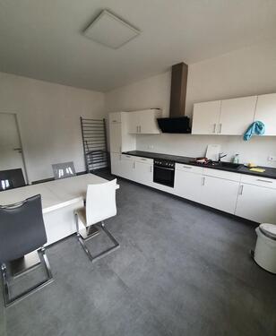 Foto - Renovierte 4 zimmer wohnung mit EBK 110 qm