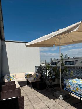 Foto - Untermiete: Möbelierte 2,5 - Zimmer Wohnung mit Skyline Blick