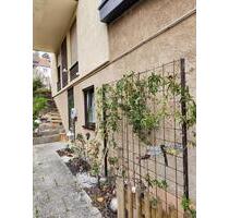 Doppelhaushälfte zu Vermieten - 1.450,00&nbsp;EUR Kaltmiete, ca.&nbsp; 112,00&nbsp;m&sup2; in Würzburg (PLZ: 97080) Dürrbachau