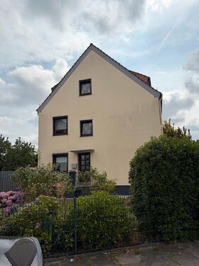 Foto - 3 Familien Haus - 600.000,00&nbsp;EUR Kaufpreis, ca.&nbsp; 220,00&nbsp;m&sup2;