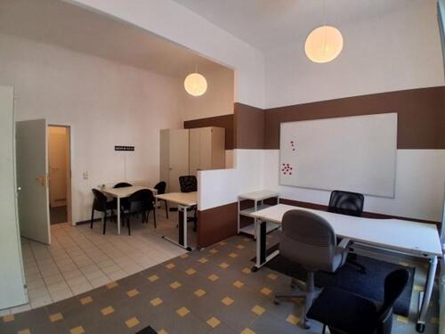 Foto - Das Büro mit Schaufensterfläche