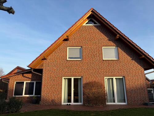 Foto - Gepflegtes Einfamilienhaus in Massivbauweise mit Pool & Sauna